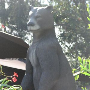 Statue of Shortfaced bear