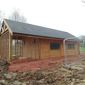 Lemur walk through extension - Black and White Ruffed Lemur House