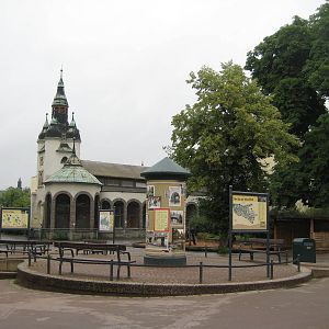 Zoo Plaza with Monkey house