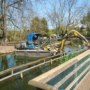 Dredger to remove the silt from the Flamingo ponds
