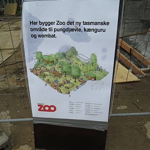 Tasmania - new exhibit development sign, June 2015.