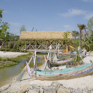 Islands on Foot - Coral Sands & the Thatched Bridge