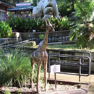 Giraffe Statue