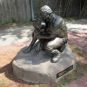 Robert Leslie Whitt: Zoo Director from 1974-2008