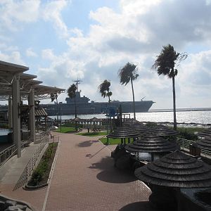 Touch Tank + USS Lexington Ship