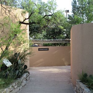 Entrance to Bird Aviaries