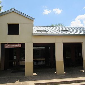 Small Wonders Building (assorted terrariums)