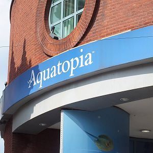 Sign of Entrance from the Street