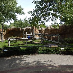 8/6/2015 - First Gorilla Exhibit