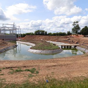 Work on new Gibbon Exhibit 110715