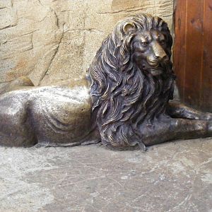 Lion statue at Colchester Zoo, 13 February 2009