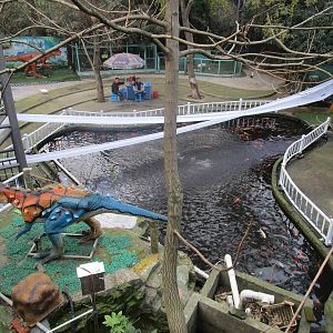 Hongmei Park Aviary - pool