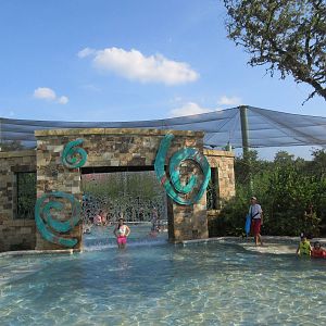 Aquatica San Antonio - Roa's Aviary (13,500 sq. ft. and opened in 2014)