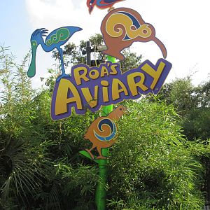 Aquatica San Antonio - Roa's Aviary Sign (13,500 sq. ft. and opened in 2014