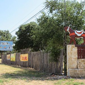 Exotic Resort Zoo (Texas) - Entrance