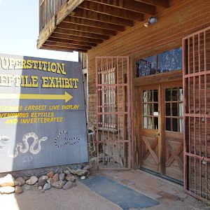Superstition Serpentarium (Arizona) - Reptile Zoo Entrance