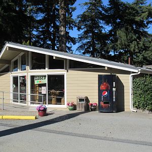 West Coast Game Park Safari (Oregon) - Entrance Building