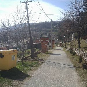 Here is how two non-EAZA zoos looks like