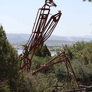 huge mantis sculpture