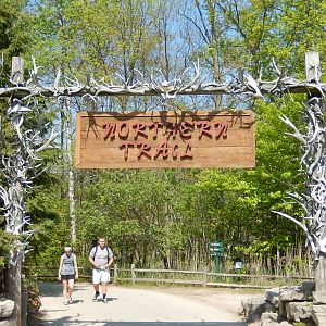 5/22/2016 - Northern Trail Antler Archway