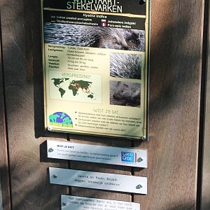 Sign Indian crested porcupine