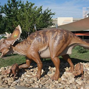 Royal Tyrrell Museum - Entrance Dinosaur