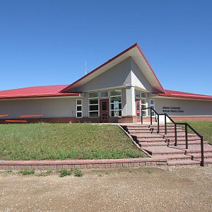Alberta Birds of Prey Centre - Alberta Centennial Natural History Centre