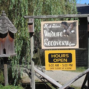 North Island Wildlife Recovery Centre - Entrance Sign