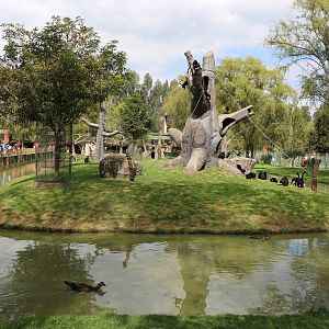 Spider monkey island, March 2016