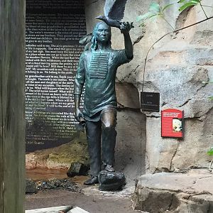 8/14/2016 - Chief Seattle Statue