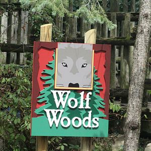 Sep. 2016 - Wolf Woods - New Entrance Sign