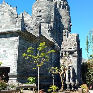 White tiger enclosure exterior