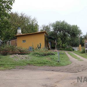 Building exterior, Serpentario Machaqway - April 2016.