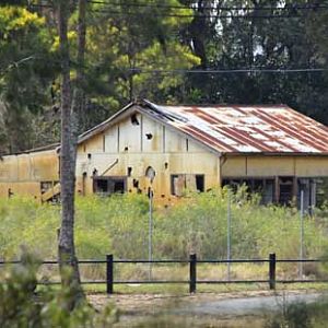 BLUE GUM FARM ZOO 1986-2009 (CLOSED) Maxwell Avenue, Deepwater Park, Milper