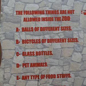 Entrance sign - prohibited items