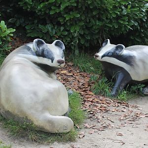 Badger-statues