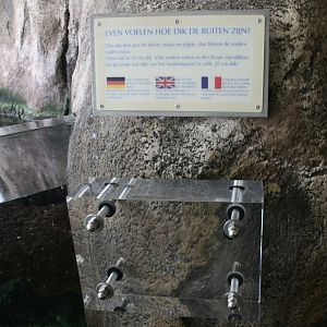 Burgers Ocean. Like to feel the thickness of the panes?