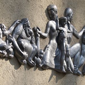 Detroit Zoo - Great Apes of Harambee building detail - November, 2016