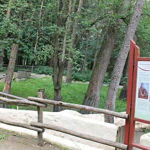 Beaver Outdoor-enclosure