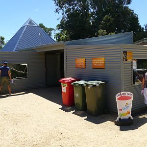 Halls Gap Zoo - entrance building with marmoset enclosures