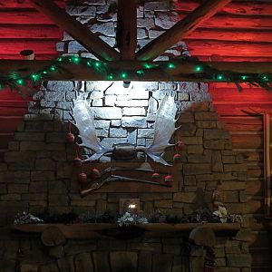 Northern Trek - Holiday Decorations in Wolf Lodge