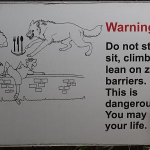 Delhi Zoo warning signage (in this case, near the wolves)
