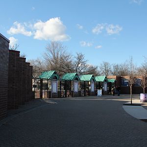 Detroit Zoo - Main Entrance admission booths