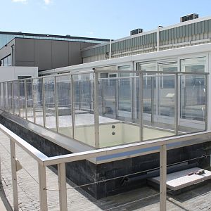 Empty holding enclosures