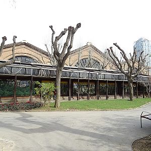 Smaller monkey enclosure