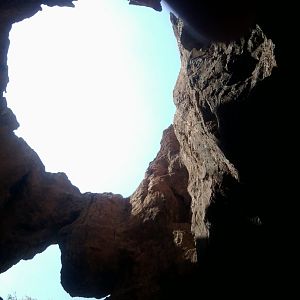 Interenclosure cave design