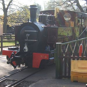 2/4/2017 Superior crossing the road