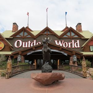 Bass Pro Shops Las Vegas - Exterior