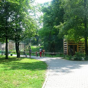 View of the Lynx enclosure - 08.2013