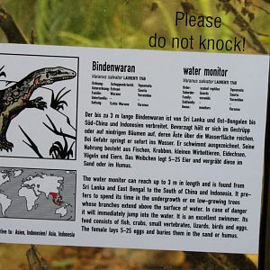 Sign Banded water monitor